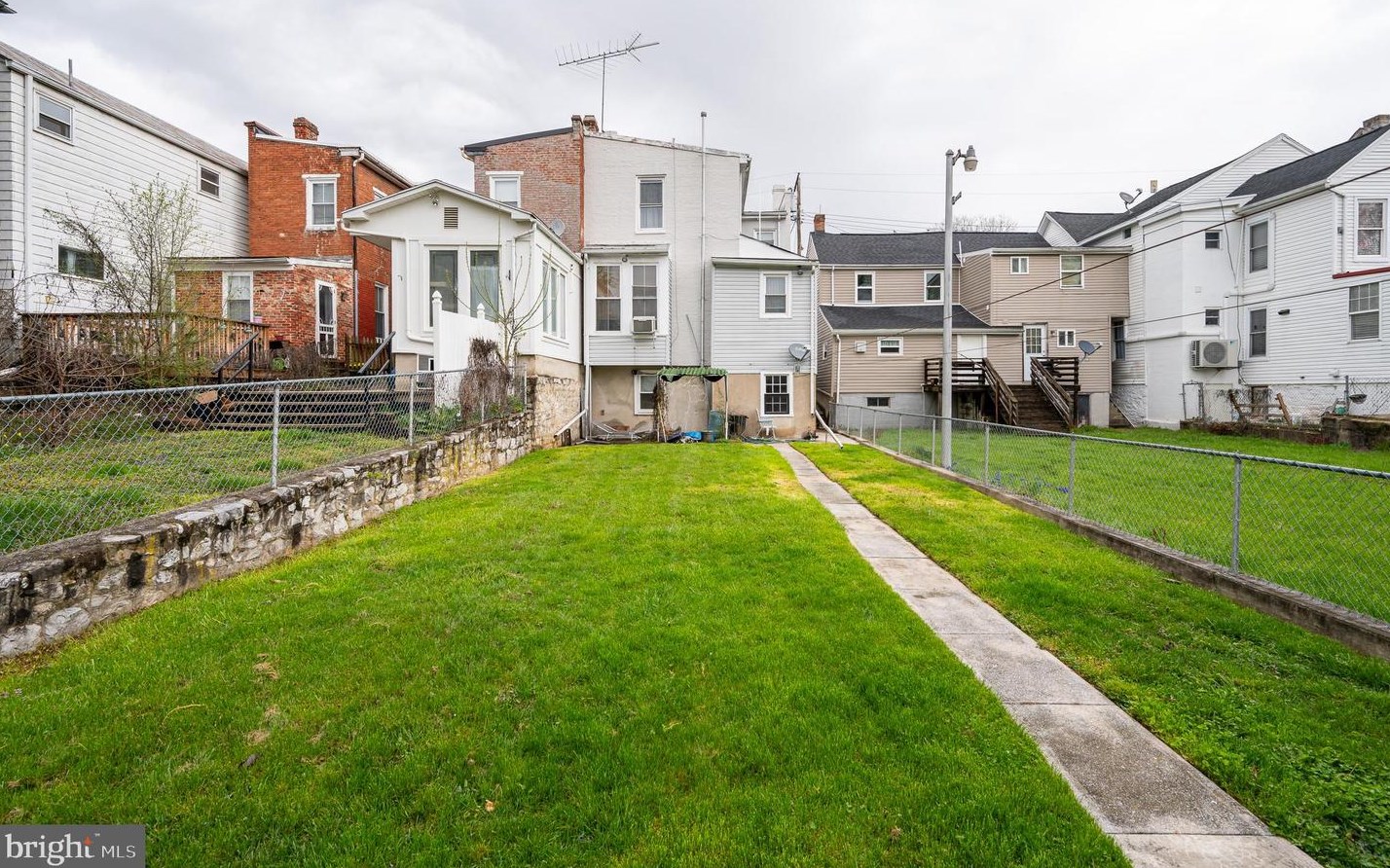 423 Martin St, Martinsburg WV  25401-2746 exterior