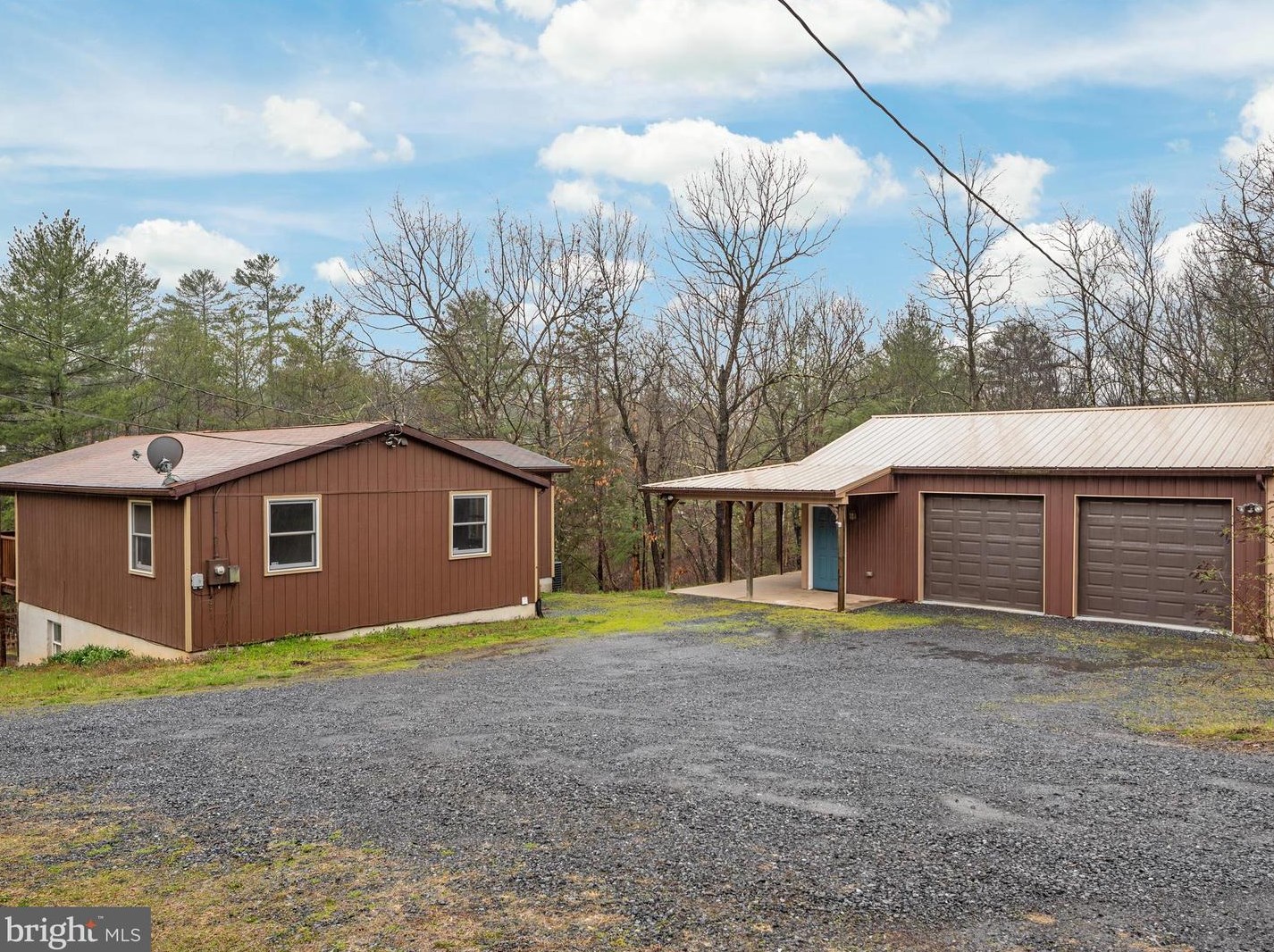 187 Village Dr, Hedgesville, WV 25427-7426