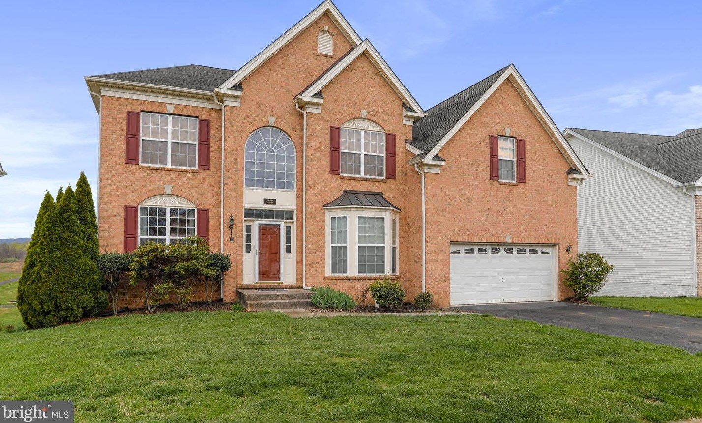 233 Station Ter, Martinsburg, WV 25403-4001