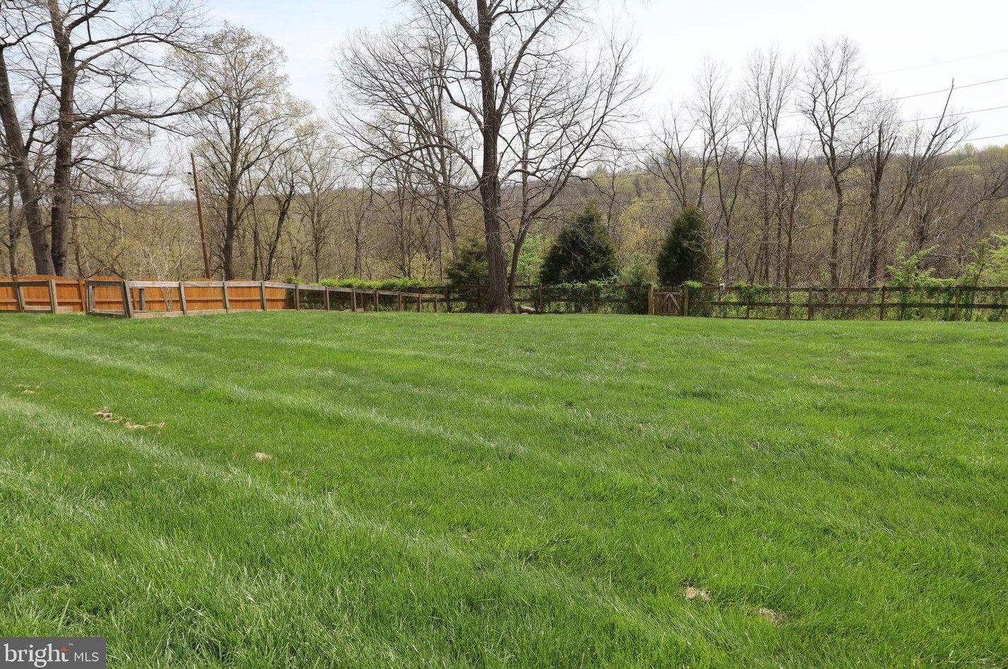 572 Triumphant Way, Falling Waters WV  25419-4269 exterior