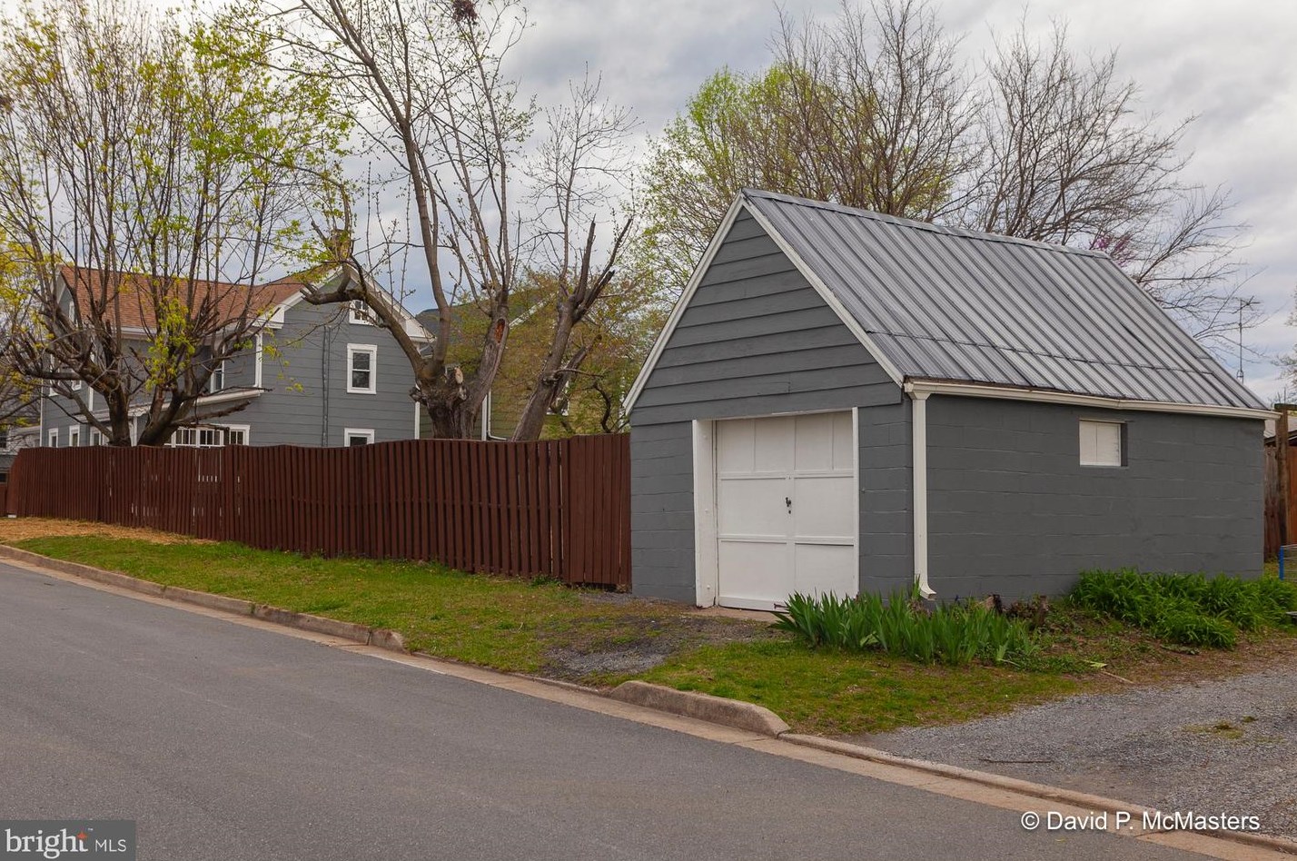 934 Virginia Ave, Martinsburg WV 25401-1737 exterior