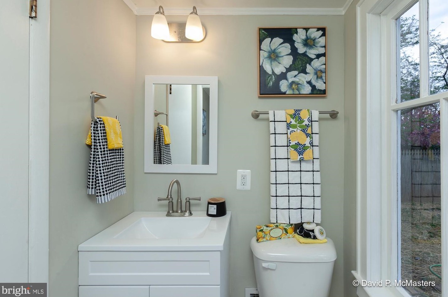 934 Virginia Ave, Martinsburg WV 25401-1737 exterior