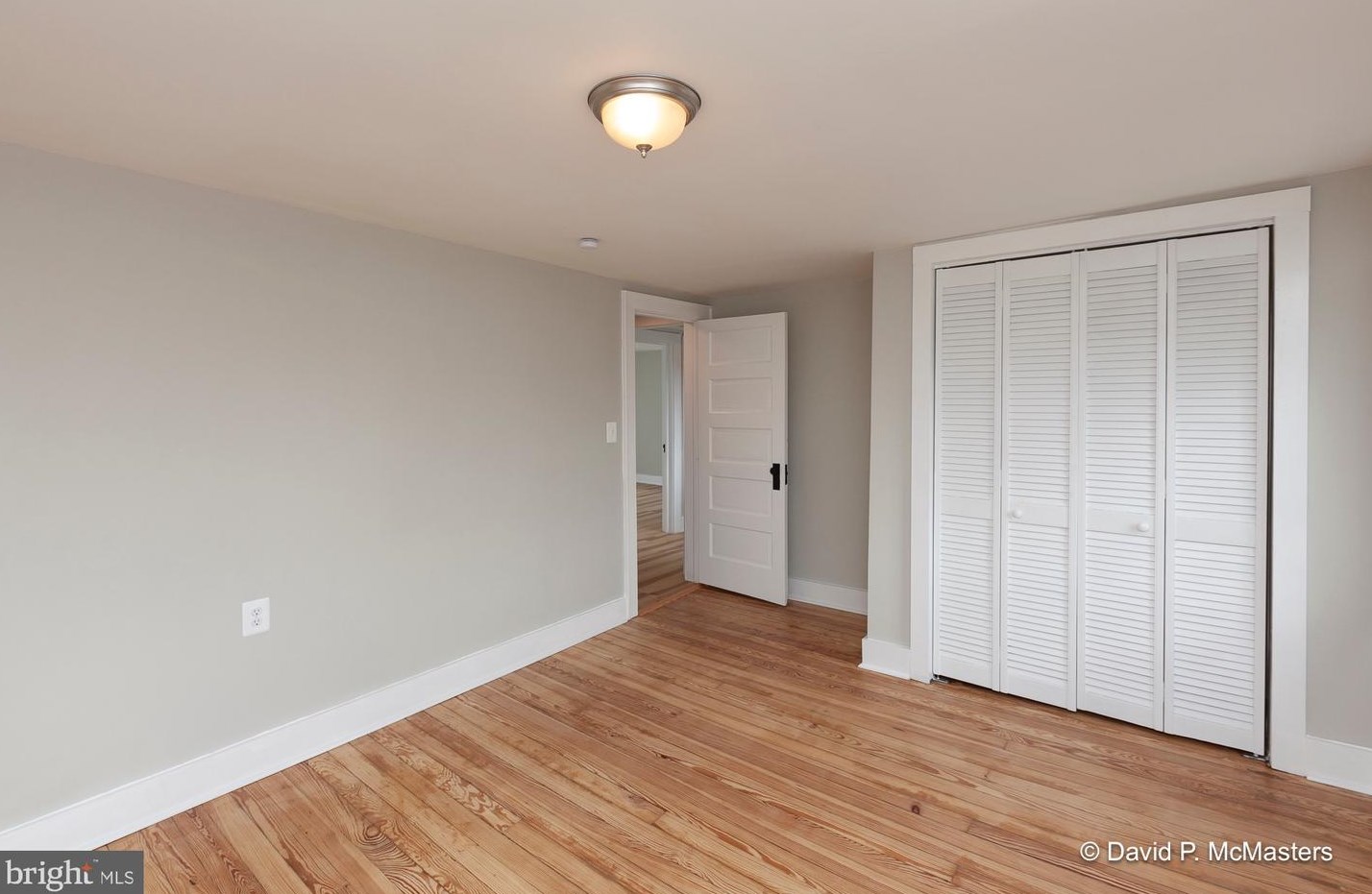 934 Virginia Ave, Martinsburg WV 25401-1737 exterior