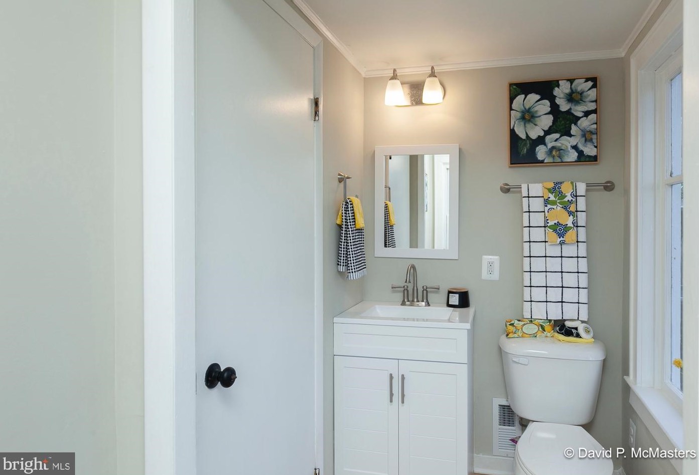 934 Virginia Ave, Martinsburg WV 25401-1737 exterior