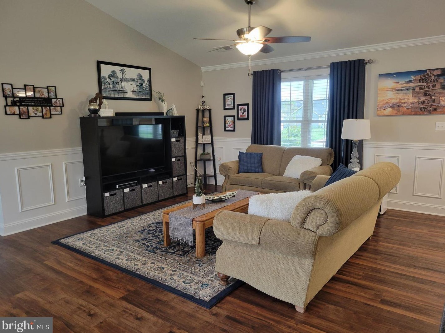 93 Ruidoso Downs Dr, Martinsburg WV  25404-1669 exterior