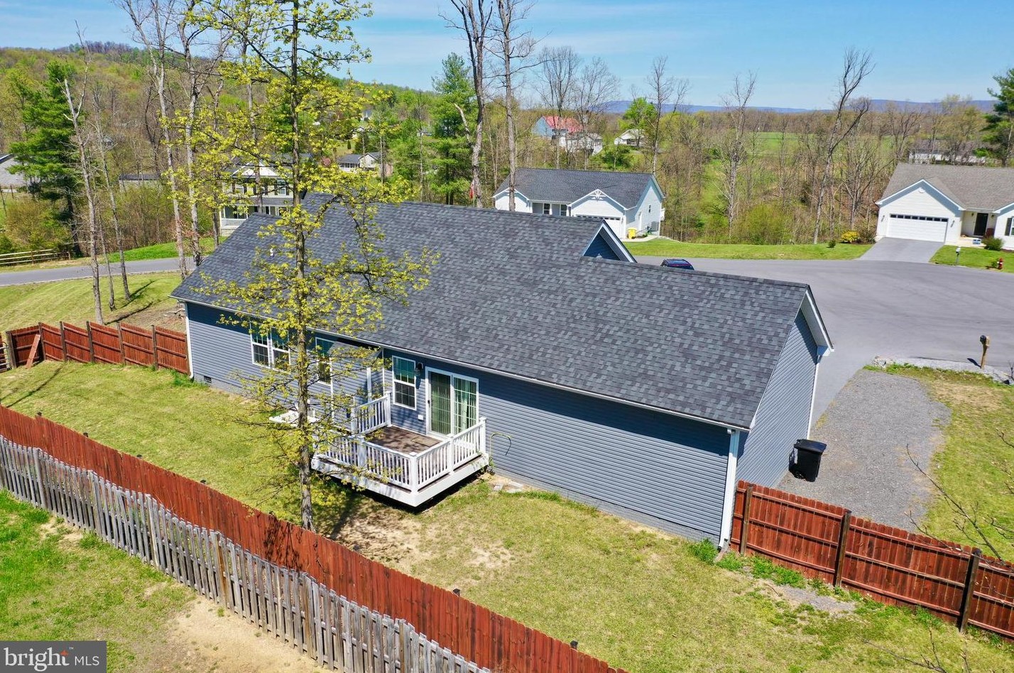464 Executive Way, Hedgesville WV  25427-5770 exterior