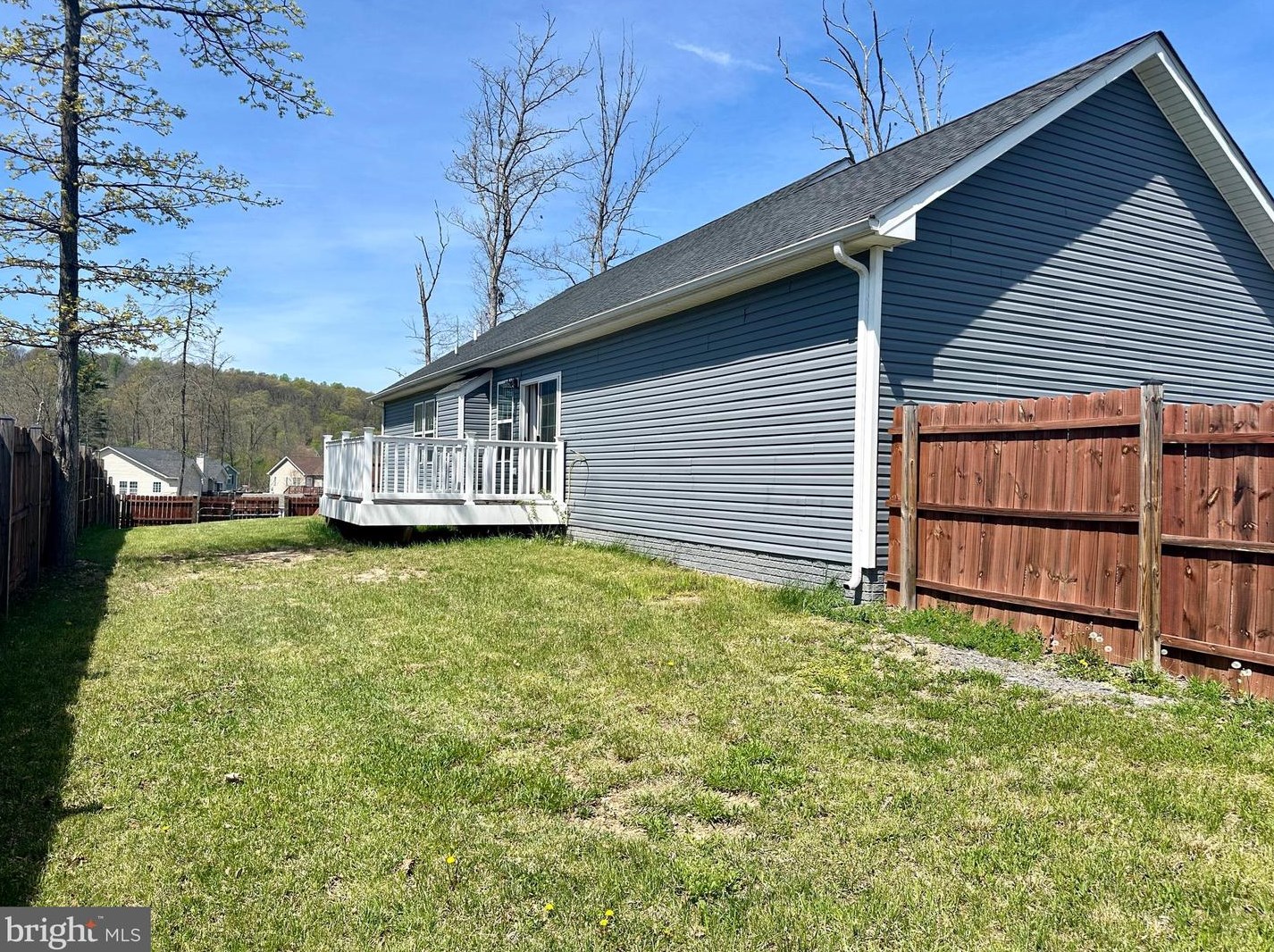 464 Executive Way, Hedgesville WV  25427-5770 exterior