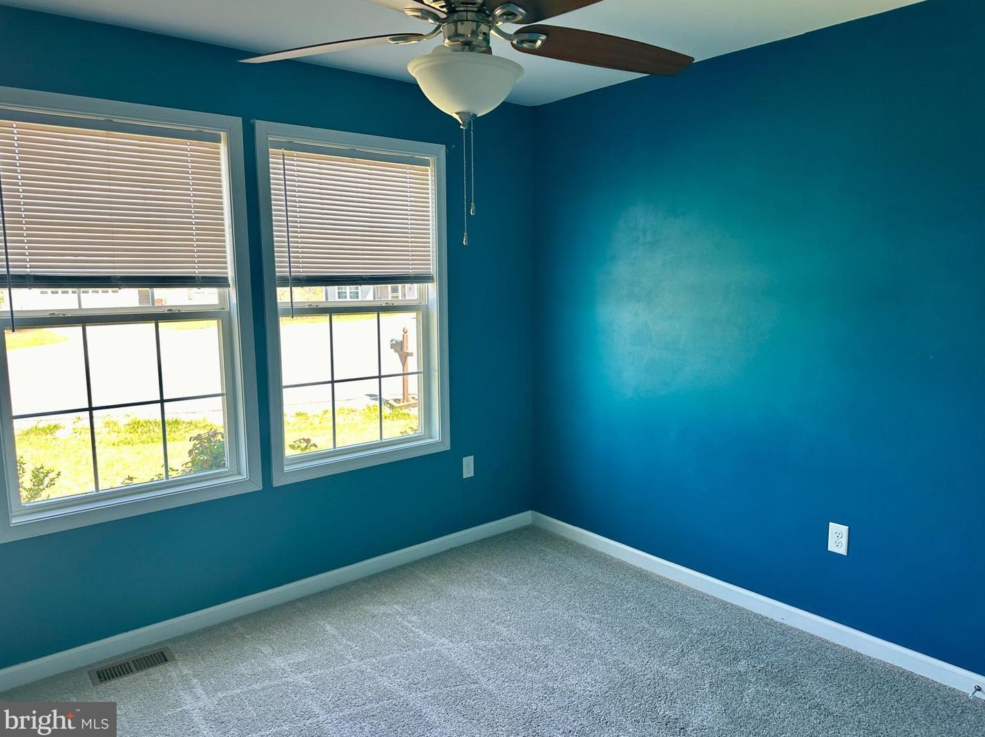 464 Executive Way, Hedgesville WV  25427-5770 exterior