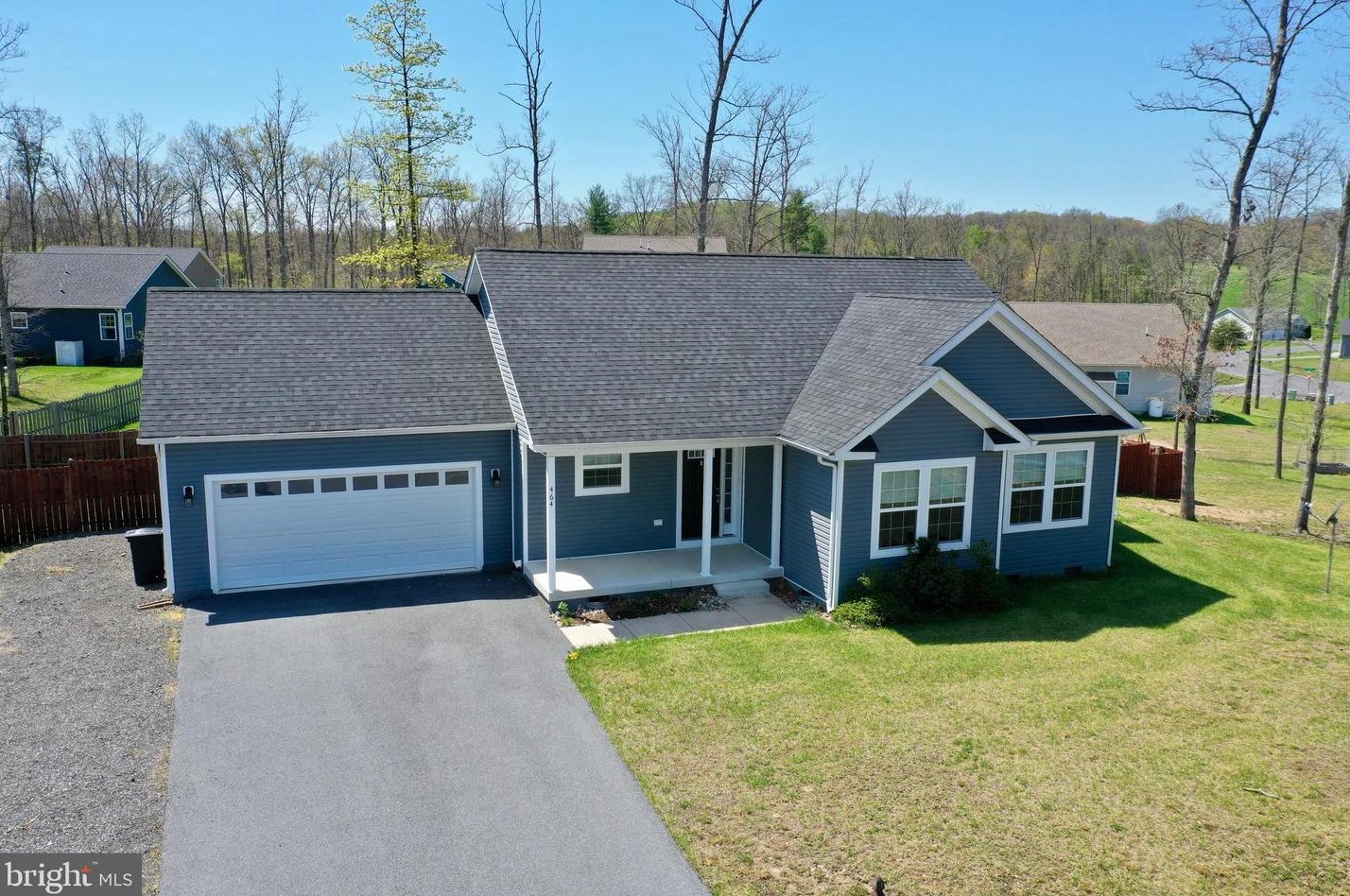 464 Executive Way, Hedgesville WV  25427-5770 exterior
