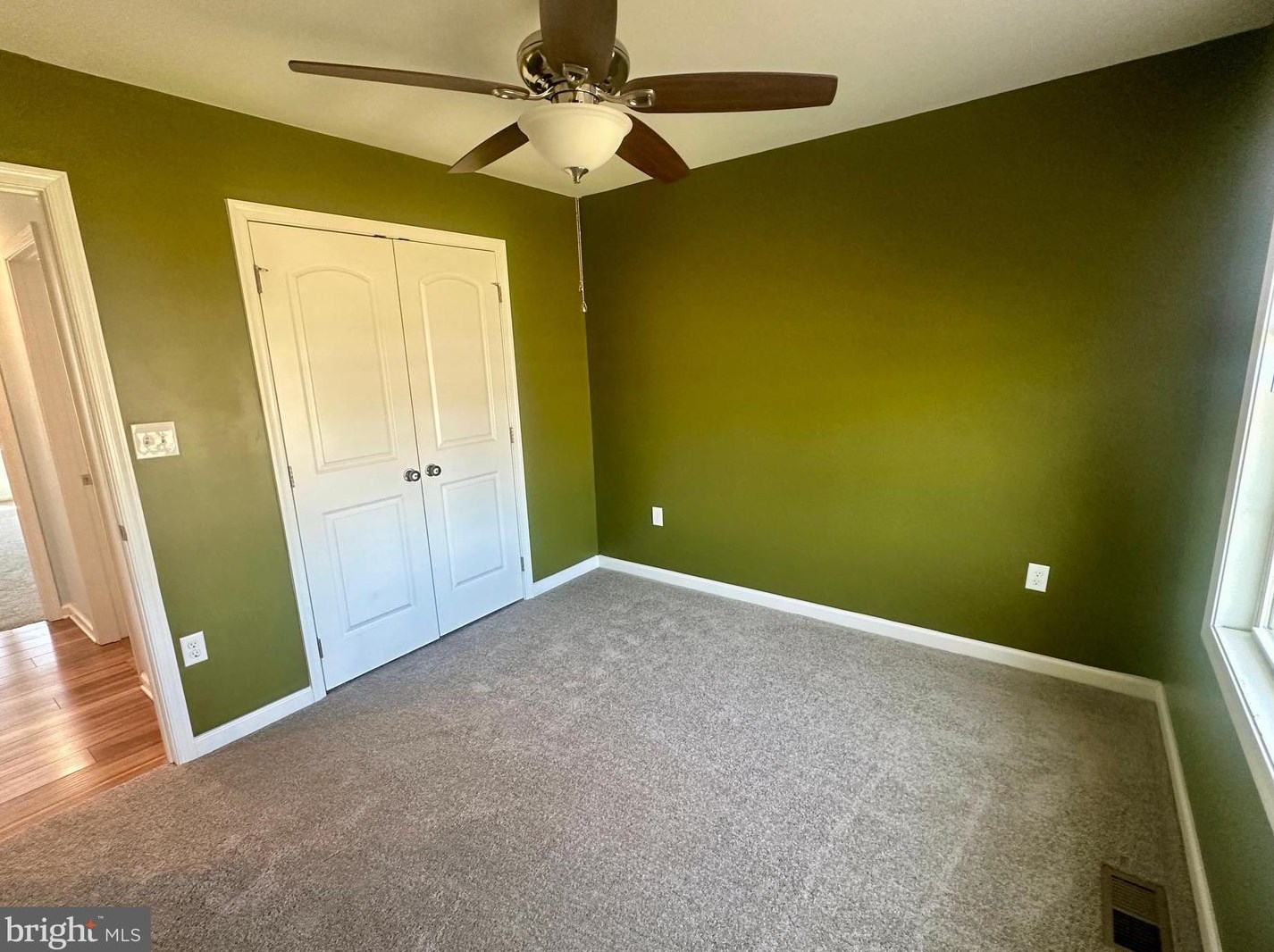 464 Executive Way, Hedgesville WV  25427-5770 exterior