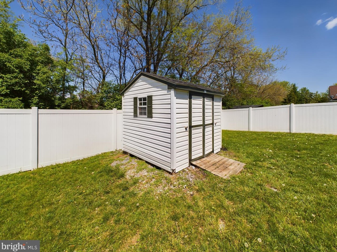 222 Dorothy Ct, Inwood WV  25428-4986 exterior