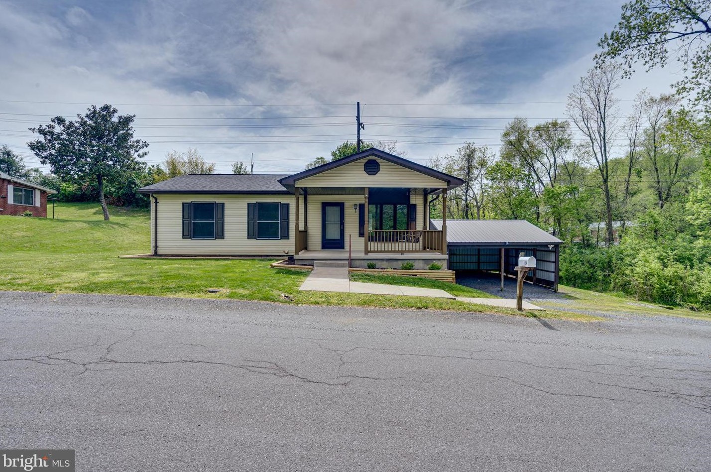 124 Capital Dr, Martinsburg, WV 25401-4060