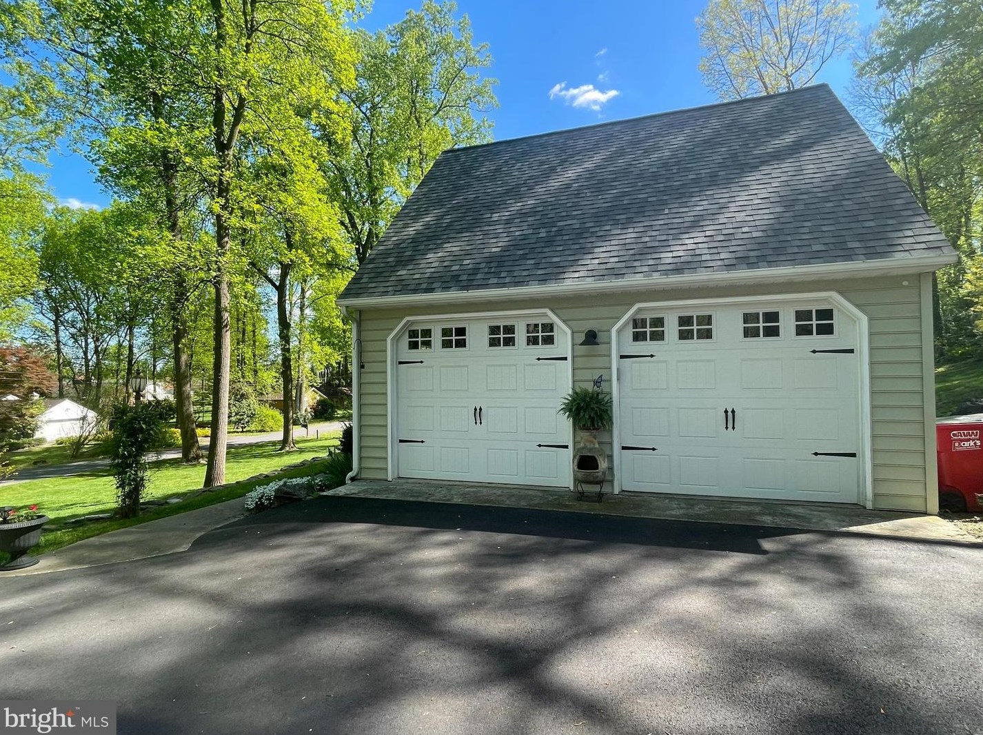 143 Kinlock Rd, Inwood, WV 25428