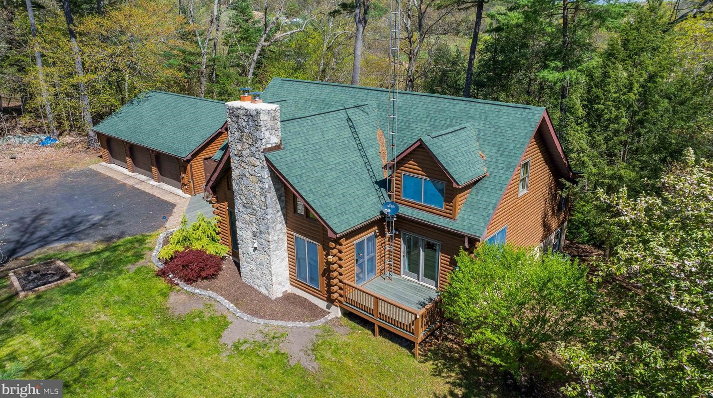 2798 Crossroad School Rd, Hedgesville WV  25427-5198 exterior
