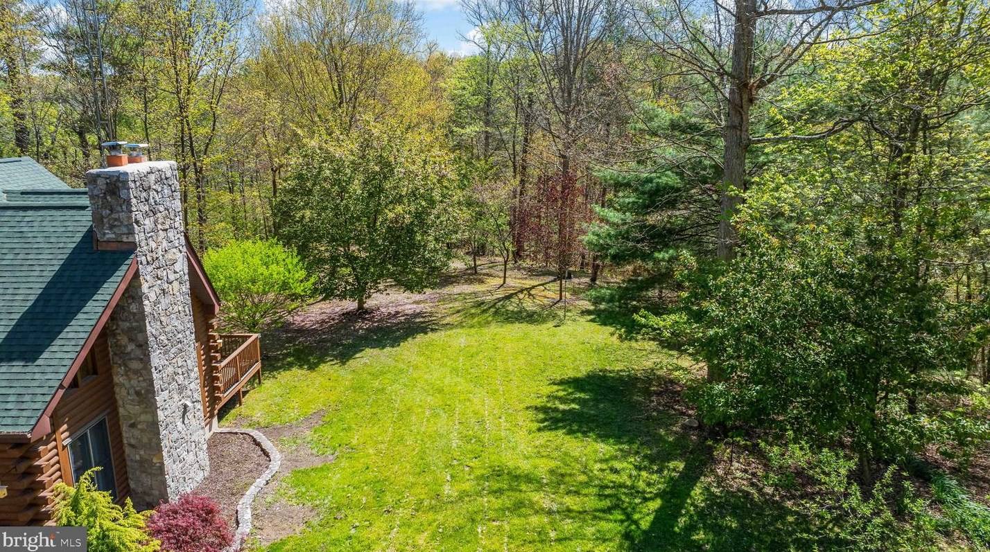 2798 Crossroad School Rd, Hedgesville WV  25427-5198 exterior