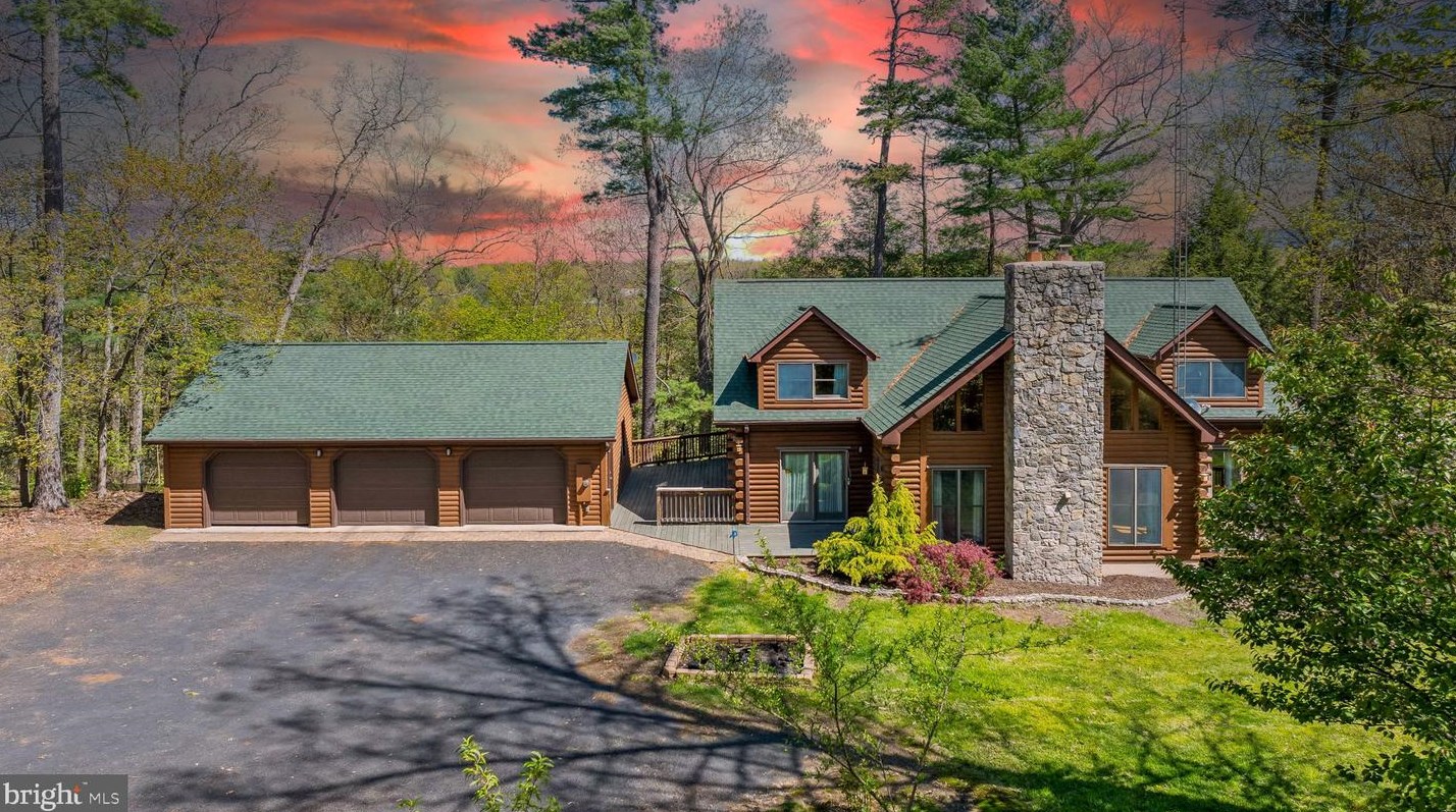 2798 Crossroad School Rd, Hedgesville WV  25427-5198 exterior