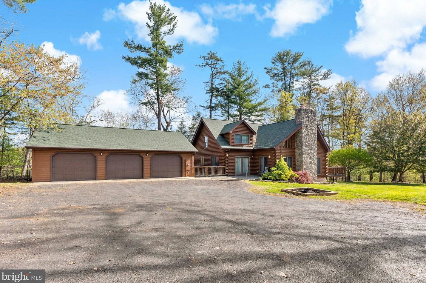 2798 Crossroad School Rd, Hedgesville WV  25427-5198 exterior
