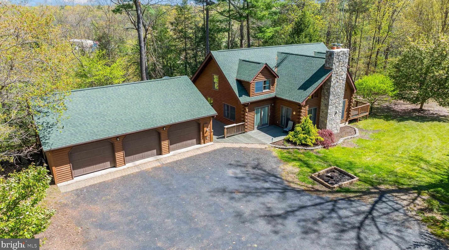 2798 Crossroad School Rd, Hedgesville WV  25427-5198 exterior