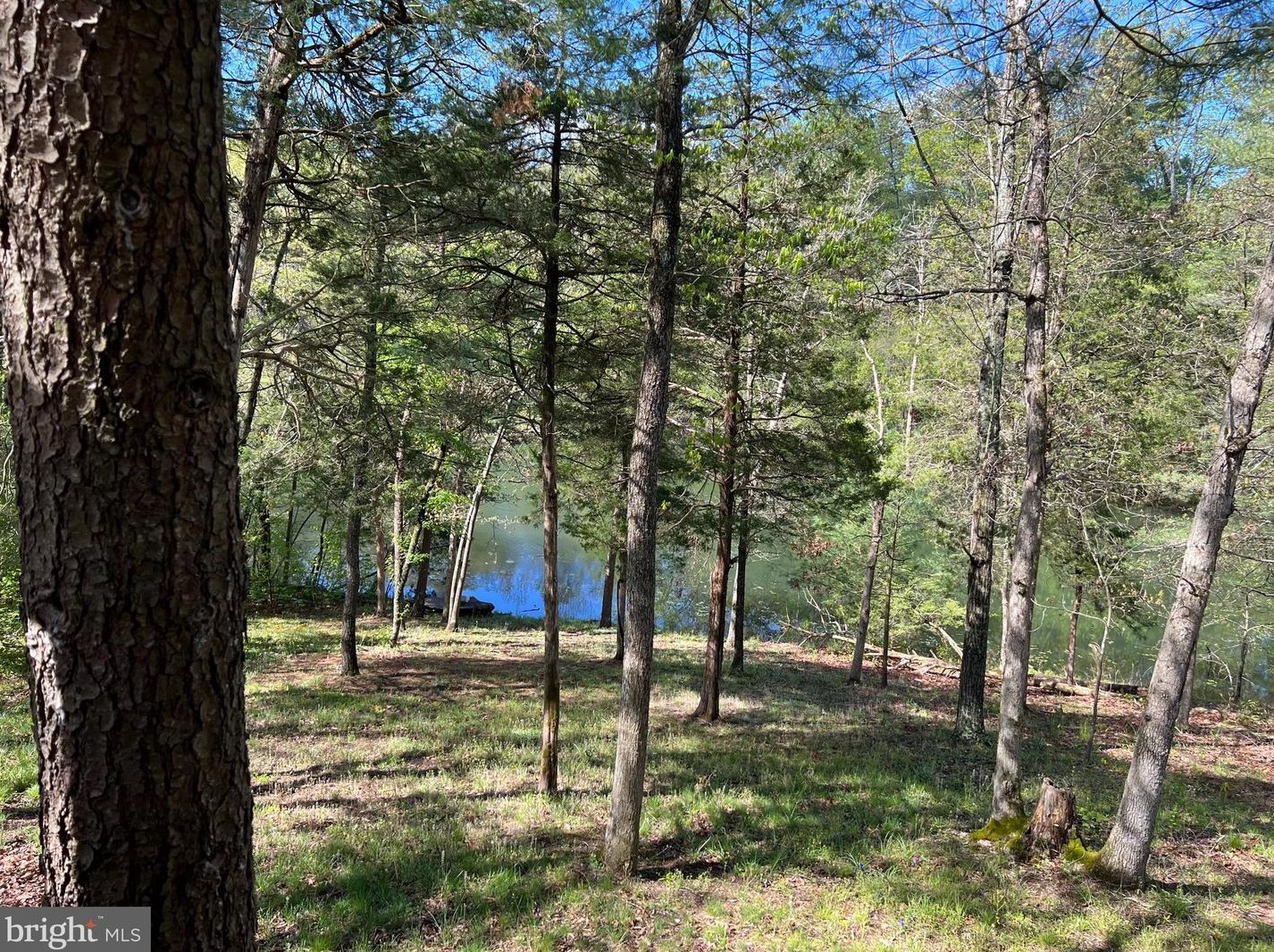 165 Village Dr, Hedgesville, WV 25427