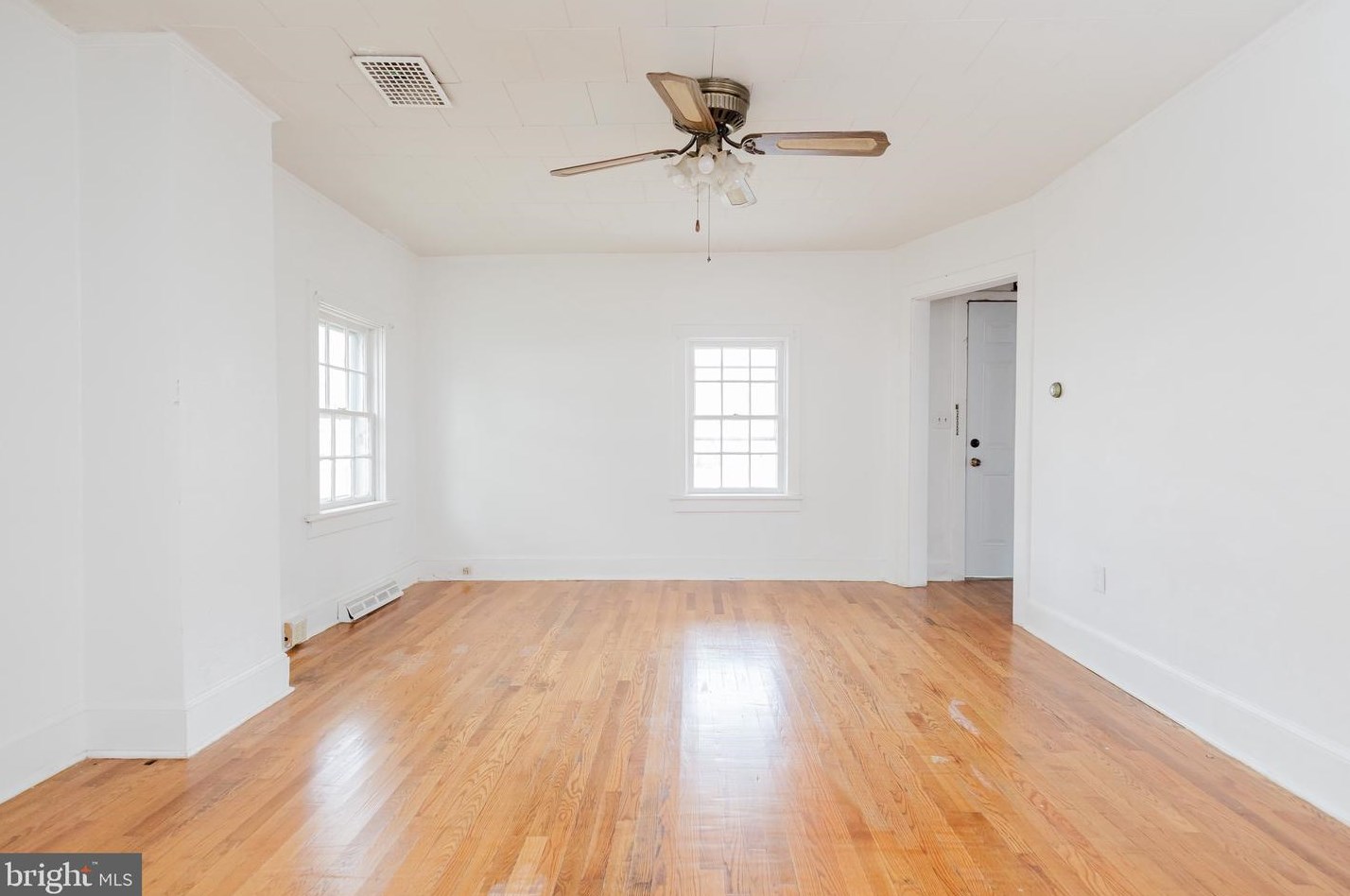 643 Race St, Martinsburg WV 25401-2761 exterior