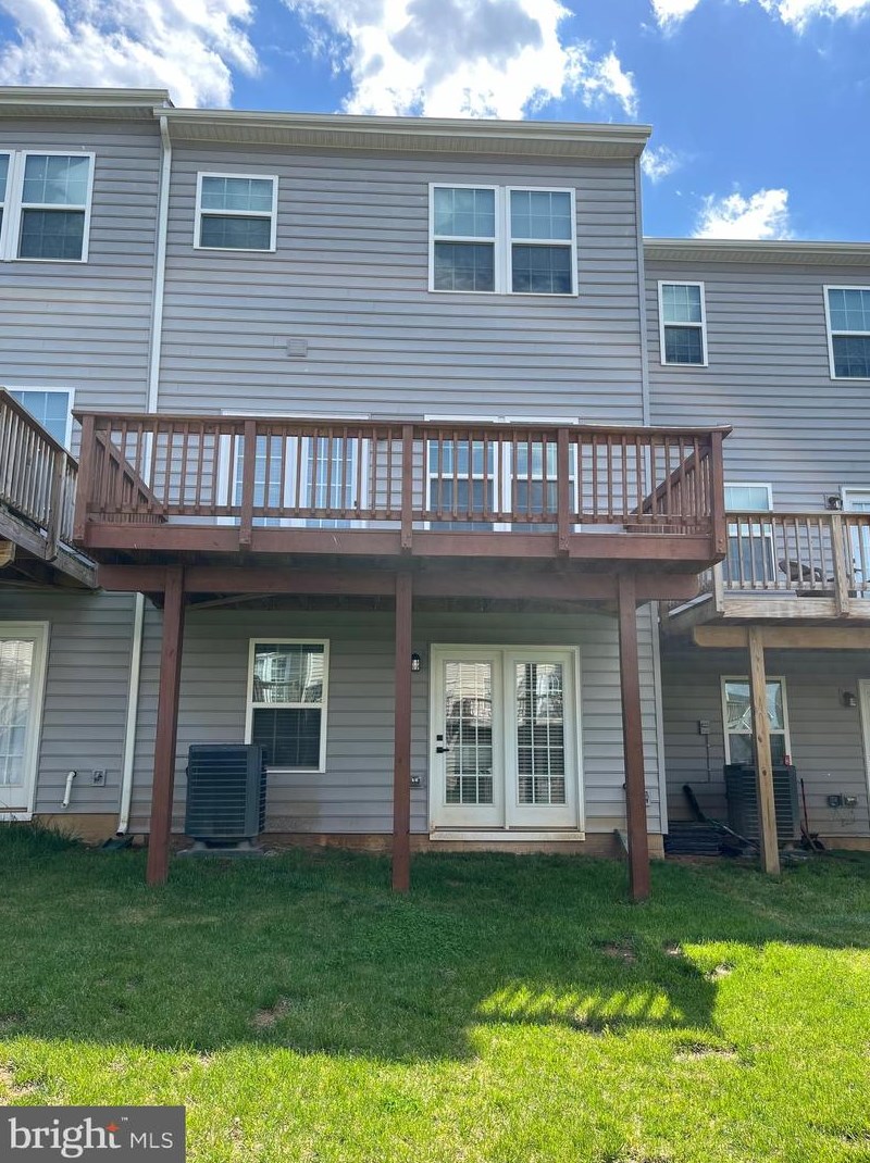 213 Montreal Way, Falling Waters, WV 25419
