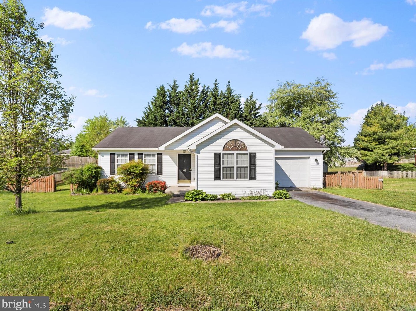 106 Towerview Dr, Martinsburg, WV 25404-5699