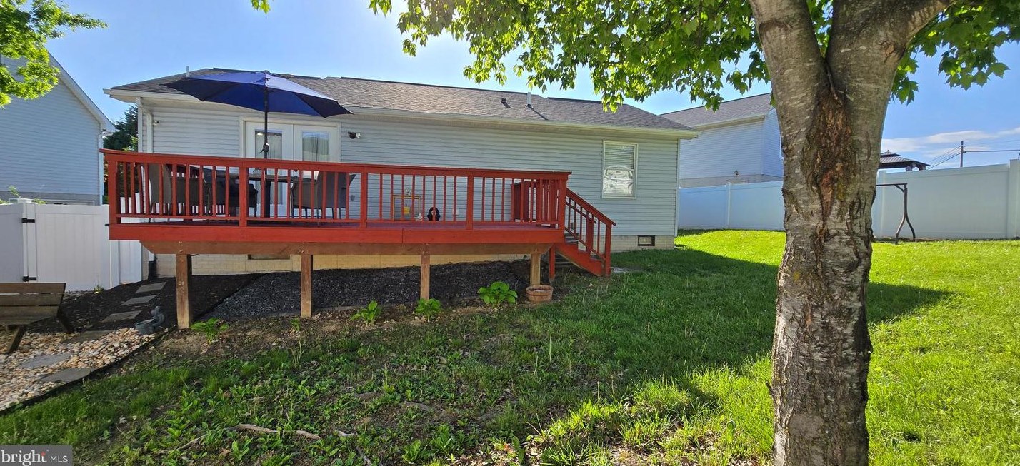 24 Magnolia Ter, Martinsburg WV  25404-3472 exterior