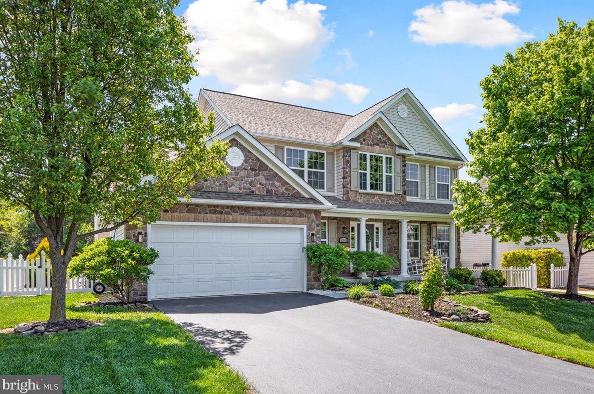 260 Shannon Ct, Inwood, WV 25428