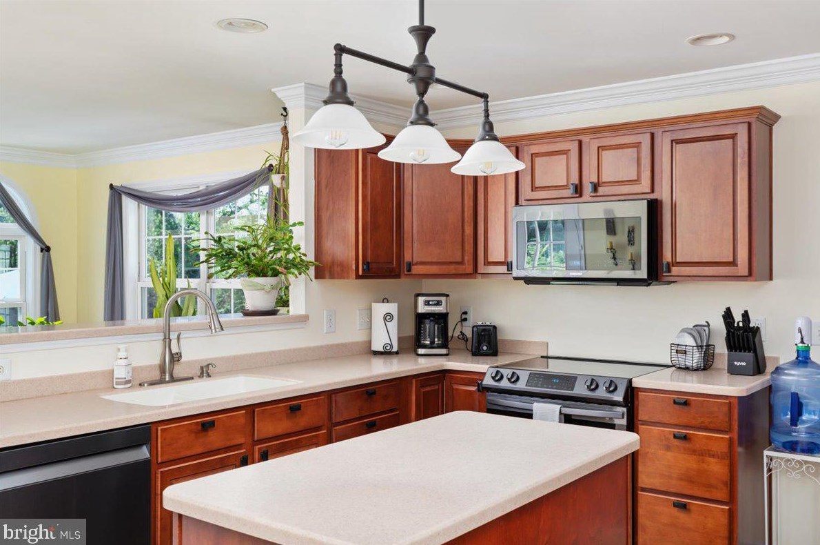 260 Shannon Ct, Inwood WV 25428-3876 exterior