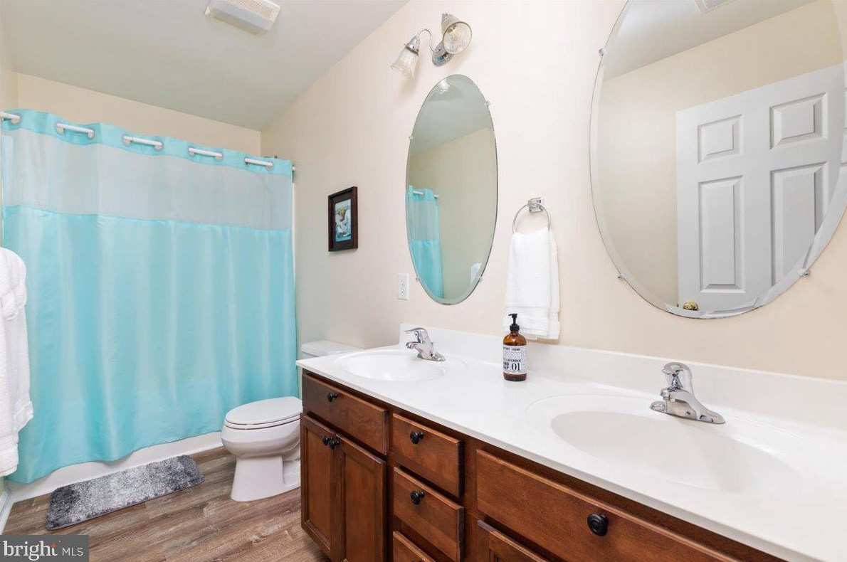 260 Shannon Ct, Inwood WV 25428-3876 exterior