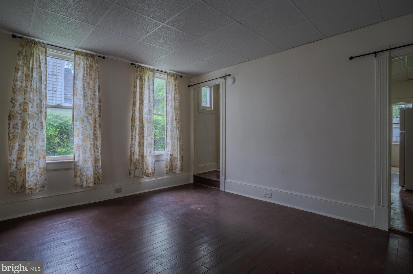 736 Virginia Ave, Martinsburg WV 25405-1644 exterior