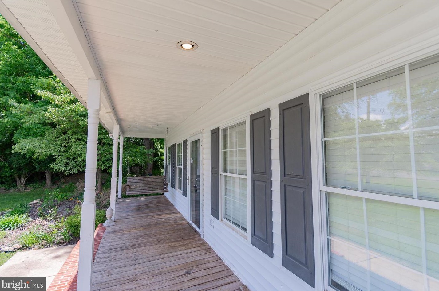40 Legado Dr, Martinsburg, WV 25403-1281