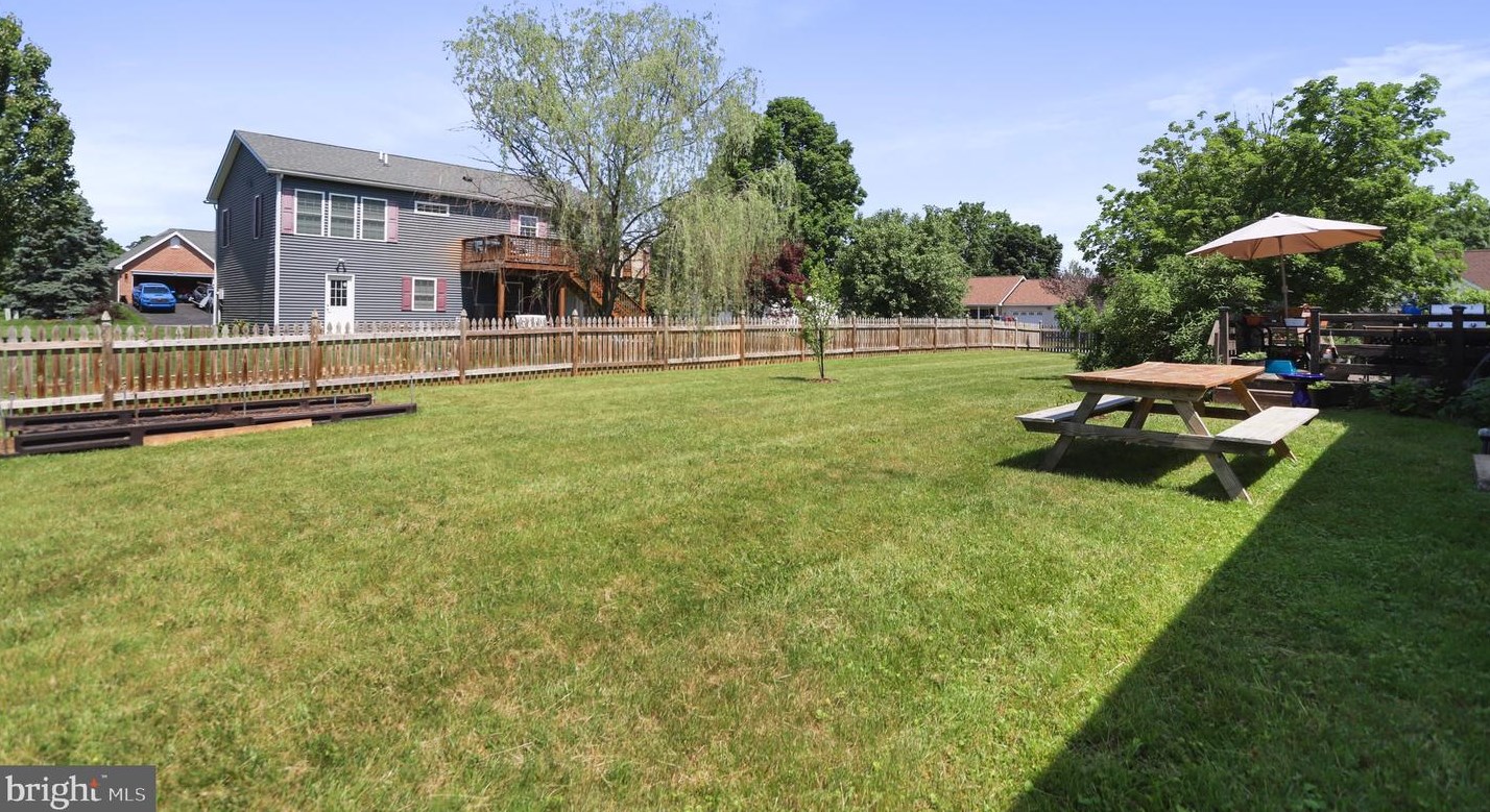 659 T J Jackson Dr, Falling Waters, WV 25419-4524
