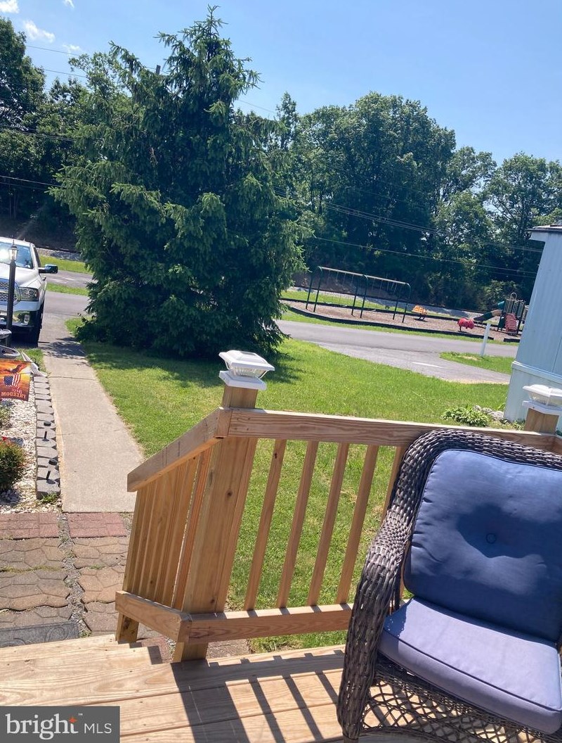 529 Royal Crest Dr, Martinsburg, WV 25401