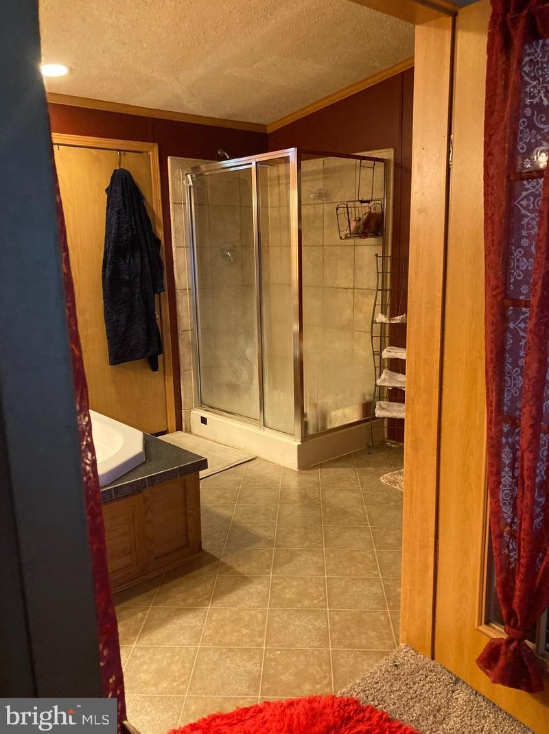 529 Royal Crest Dr, Martinsburg WV 25401-5158 exterior