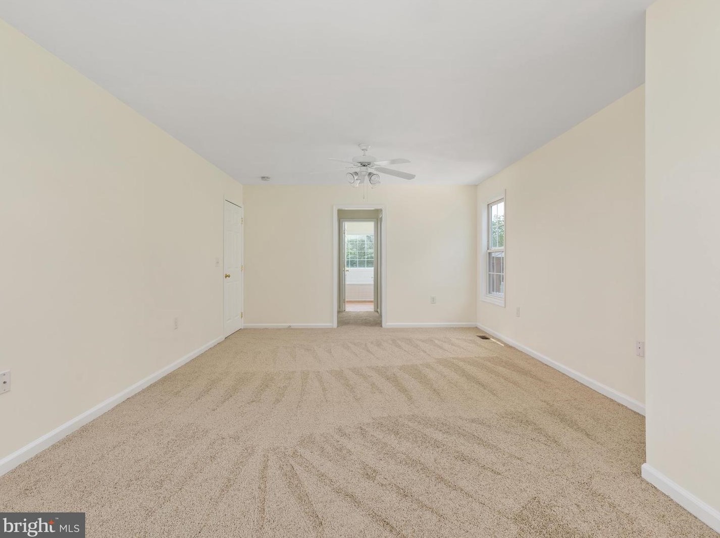 246 Shannon Ct, Inwood WV 25428-3876 exterior