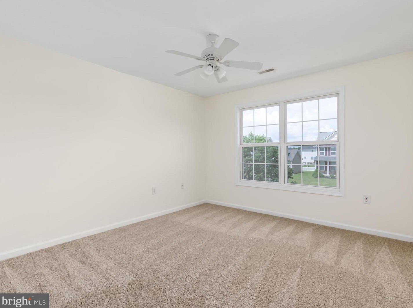 246 Shannon Ct, Inwood WV 25428-3876 exterior