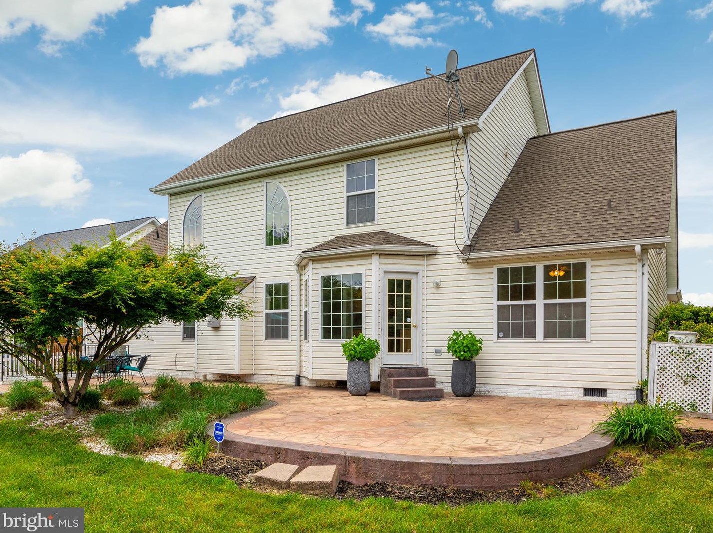 246 Shannon Ct, Inwood WV 25428-3876 exterior