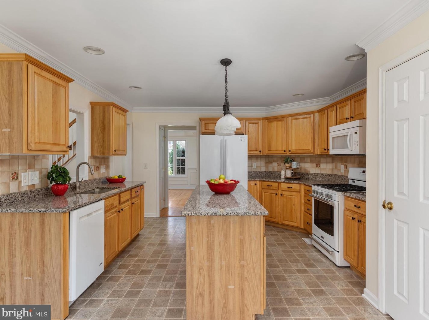 246 Shannon Ct, Inwood WV 25428-3876 exterior