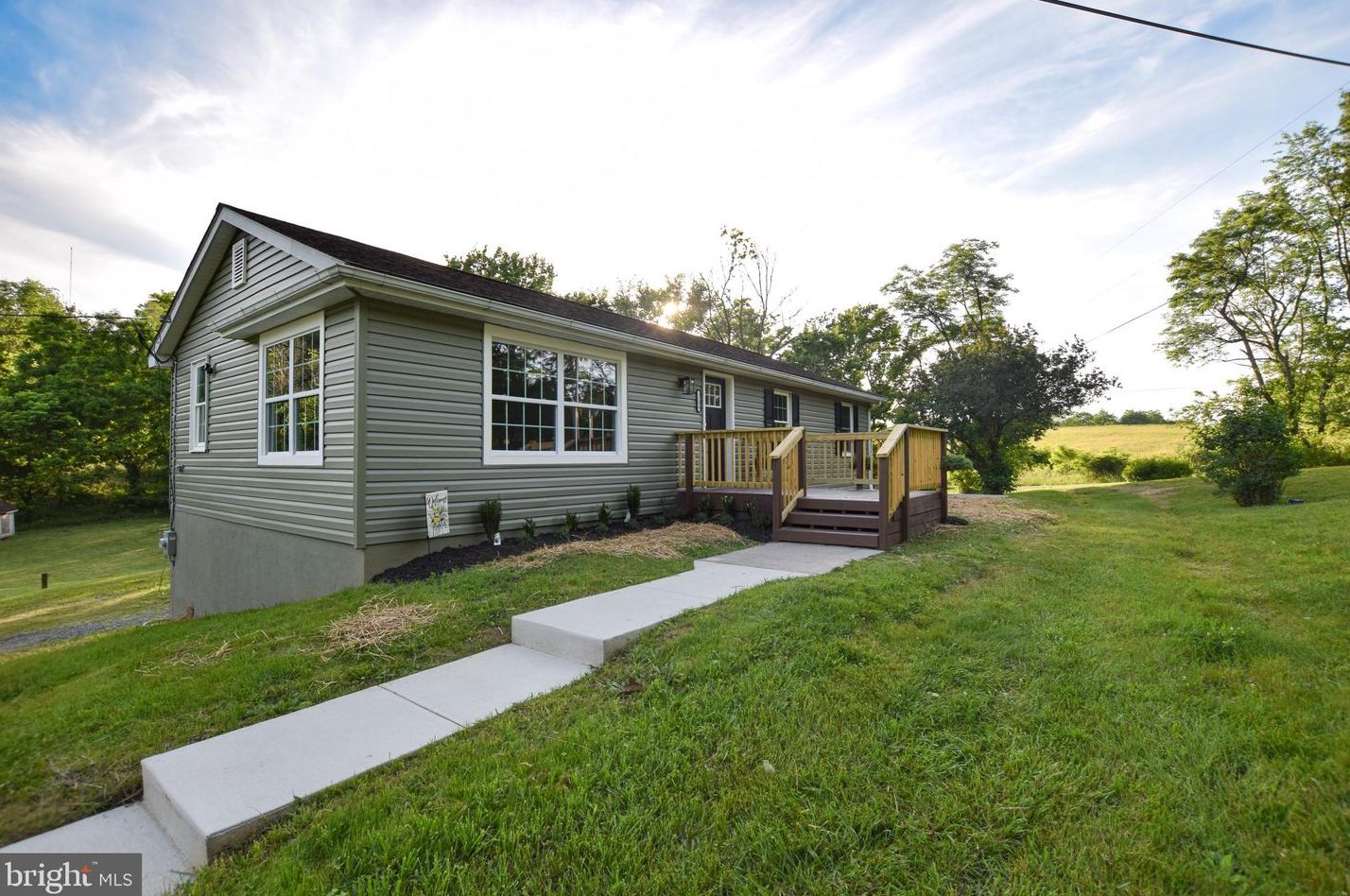 2156 Eagle School Rd, Martinsburg, WV 25404-0620