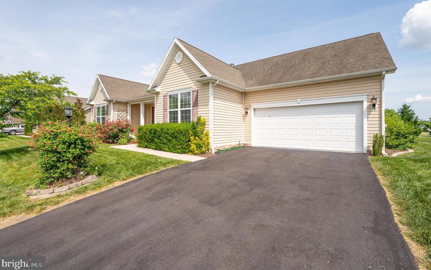 258 Harness Race Rd, Martinsburg, WV 25404-1601