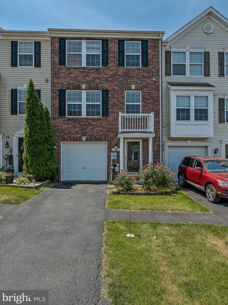 54 Desert Rose Way, Martinsburg, WV 25404