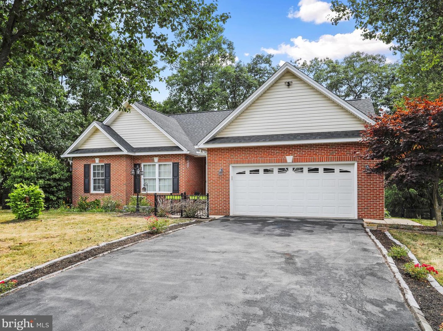 48 Lure Ct, Inwood, WV 25428