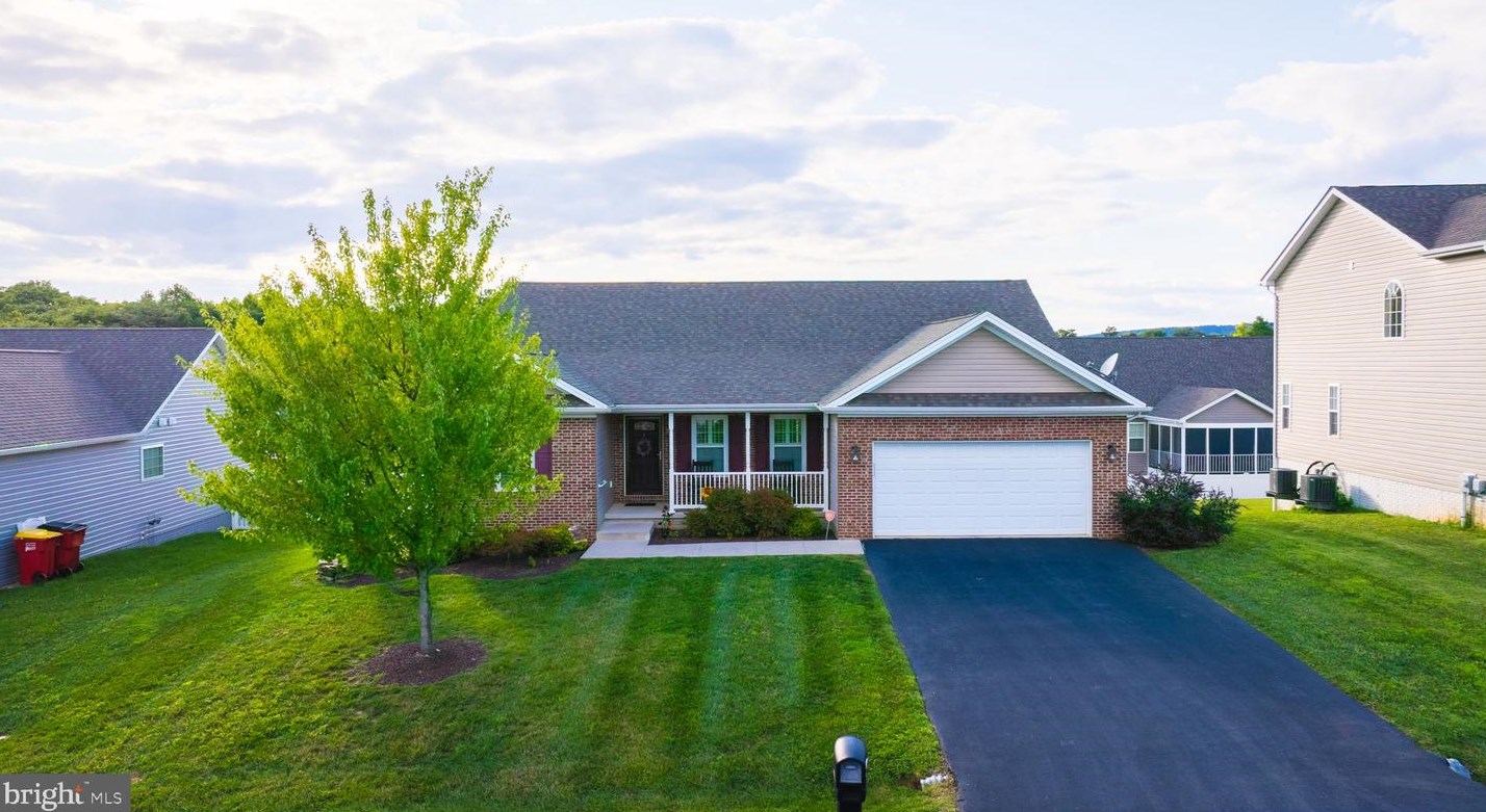 25 Reprisal Rd, Inwood, WV 25428