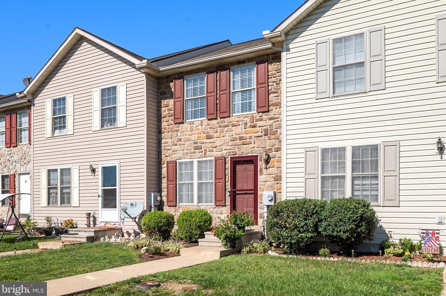 10 Colossians Ct, Inwood, WV 25428