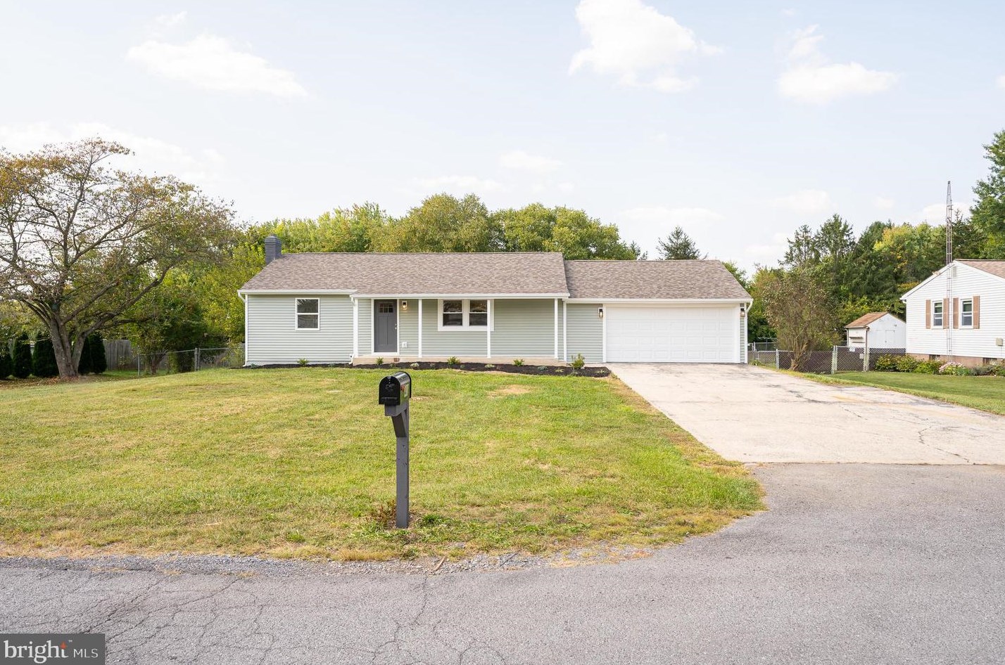 41 Muse St, Falling Waters, WV 25419