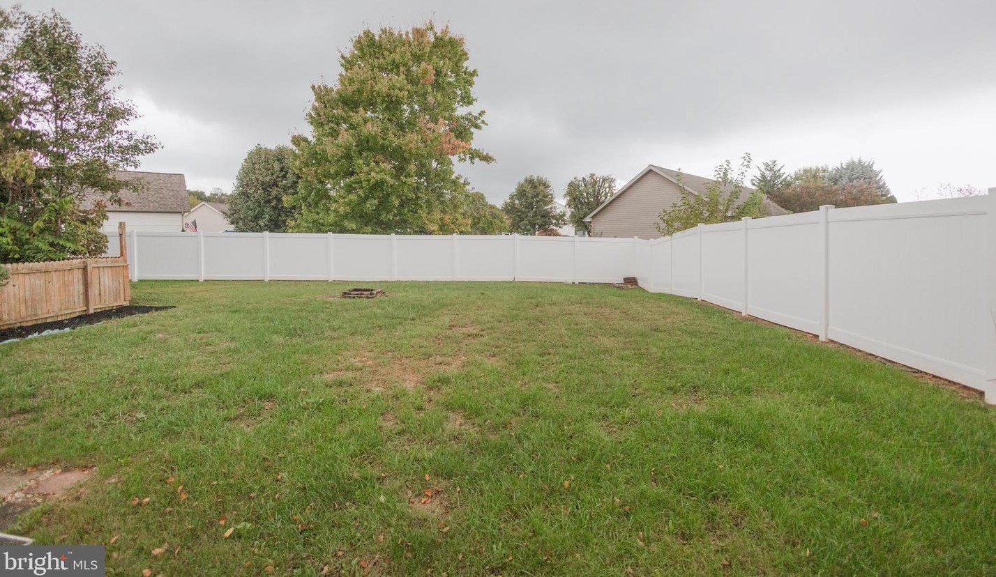 251 Morningside Dr, Falling Waters, WV 25419