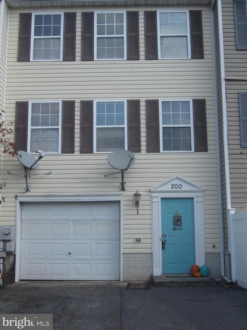 200 Topaz, Inwood, WV 25428