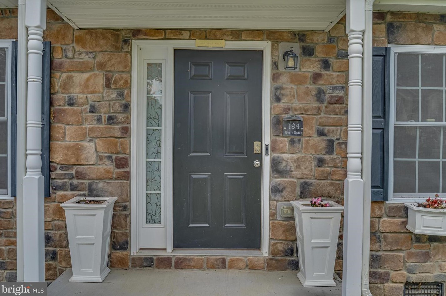 194 Basin Dr, Inwood, WV 25428