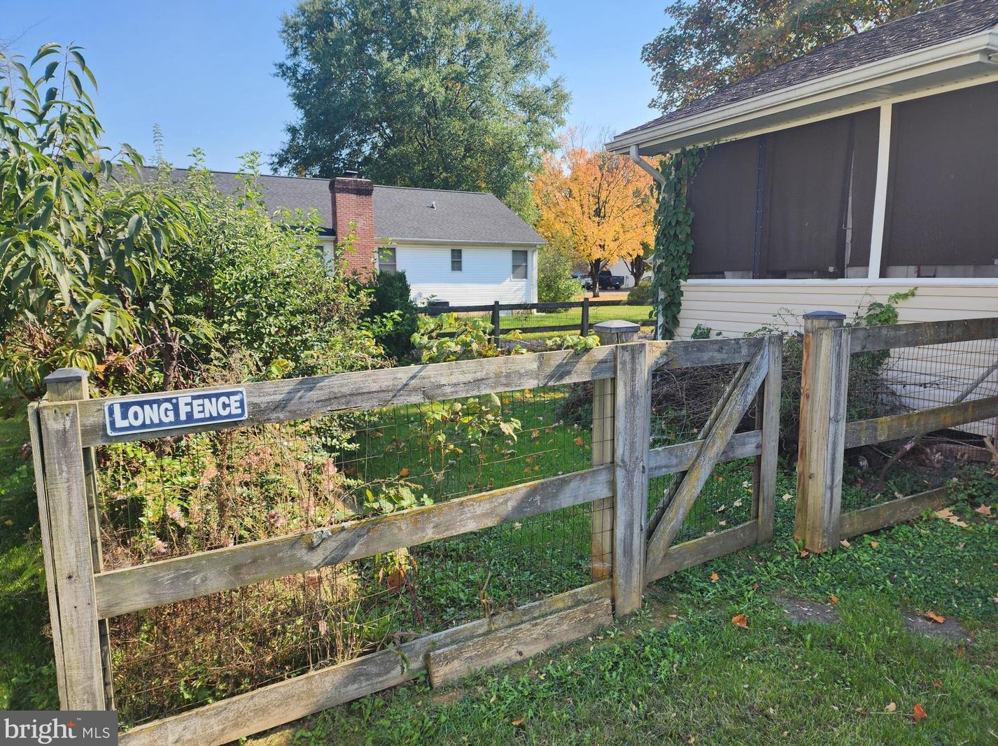 75 Stanford Ln, Falling Waters, WV 25419